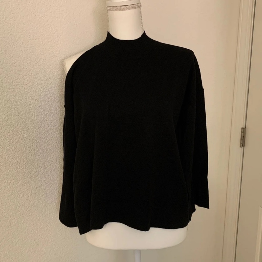 n:Philanthropy Morado Top